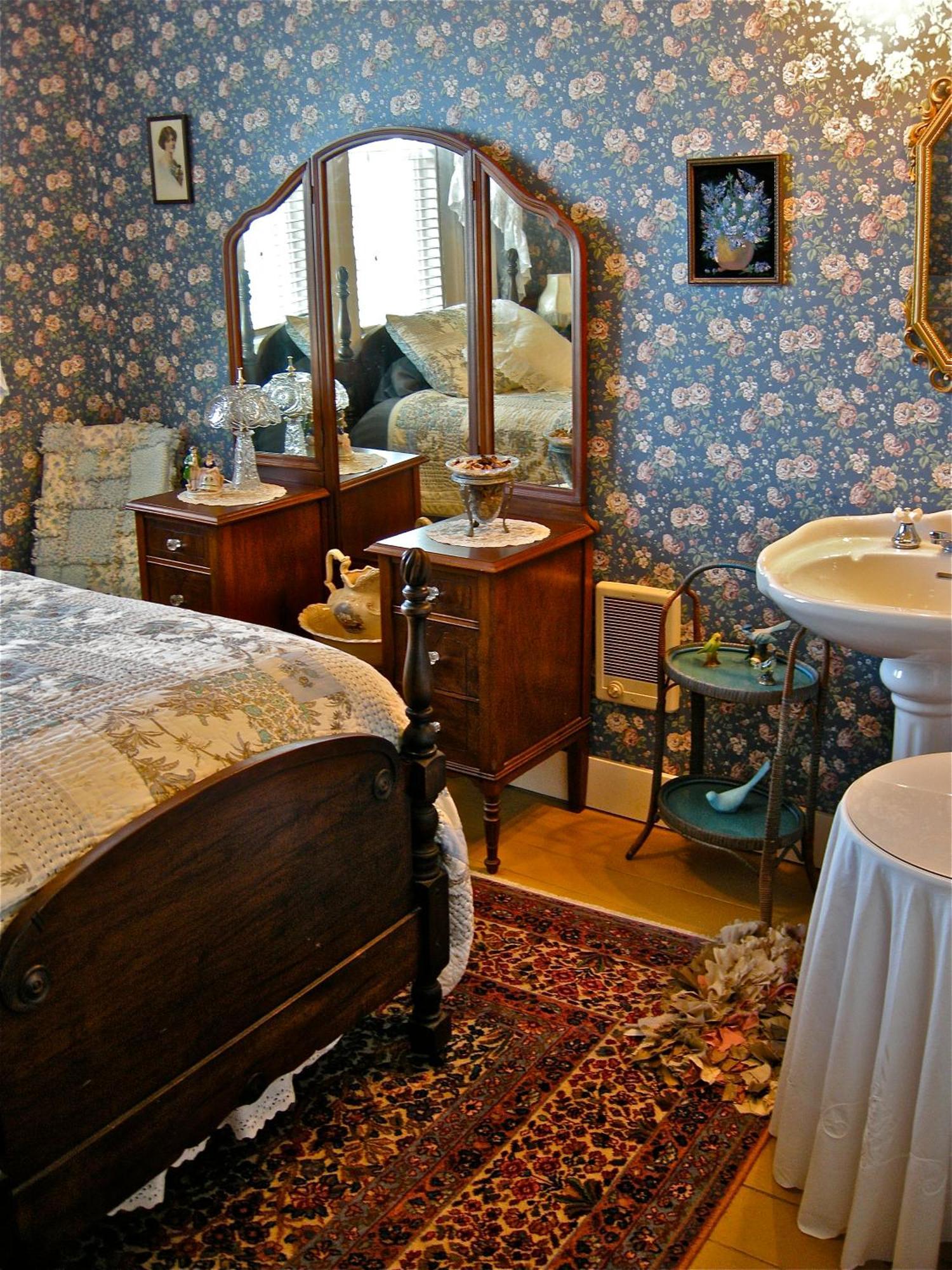 The Old Tower House Bed & Breakfast North Bend Exterior photo
