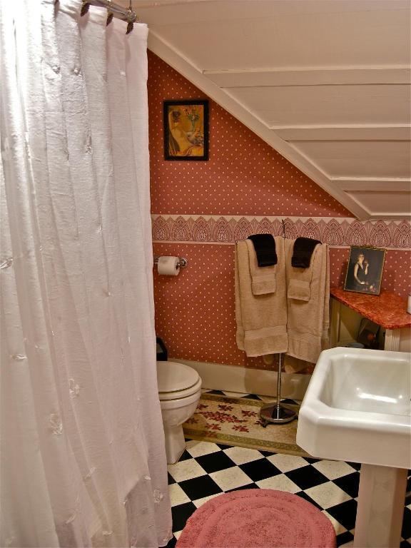 The Old Tower House Bed & Breakfast North Bend Room photo