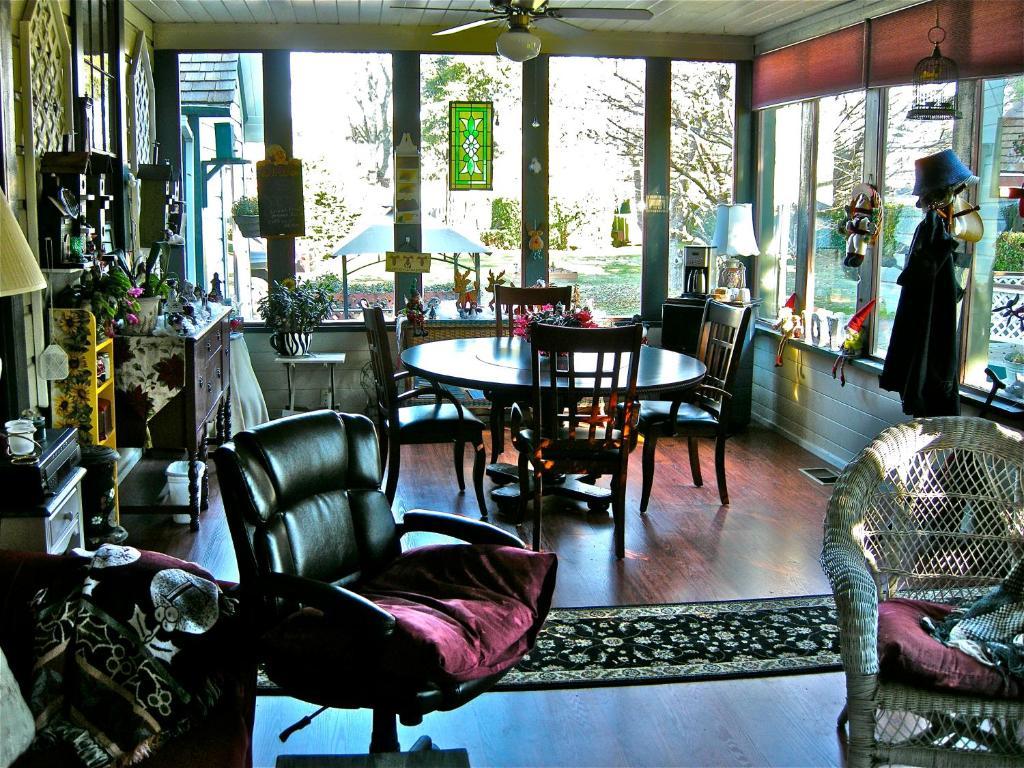 The Old Tower House Bed & Breakfast North Bend Exterior photo
