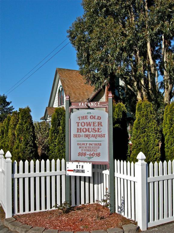 The Old Tower House Bed & Breakfast North Bend Exterior photo